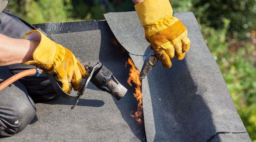 Professional New roof installation in Oakland, MI